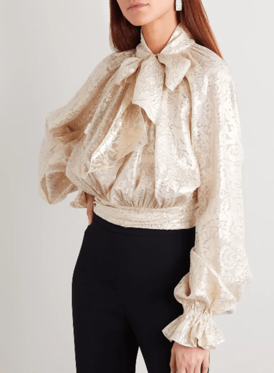 CREAM PUSSY-BOW BLOUSE