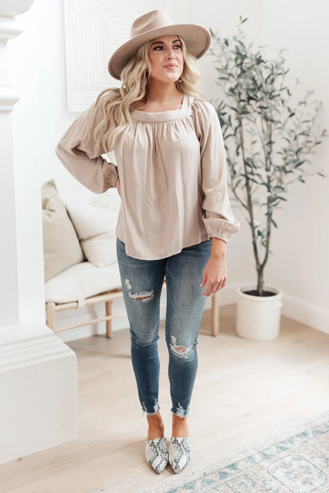 Juliet Bow Top