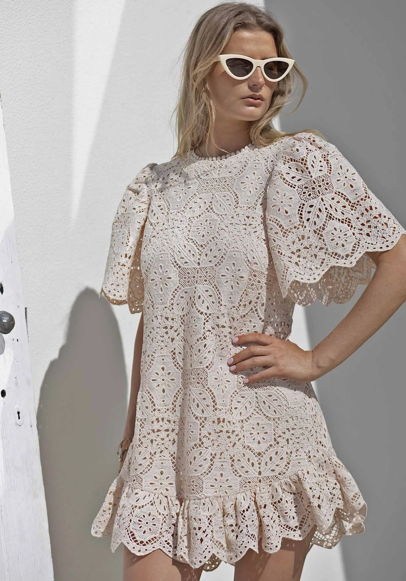 Lonely Diamond Lace Dress
