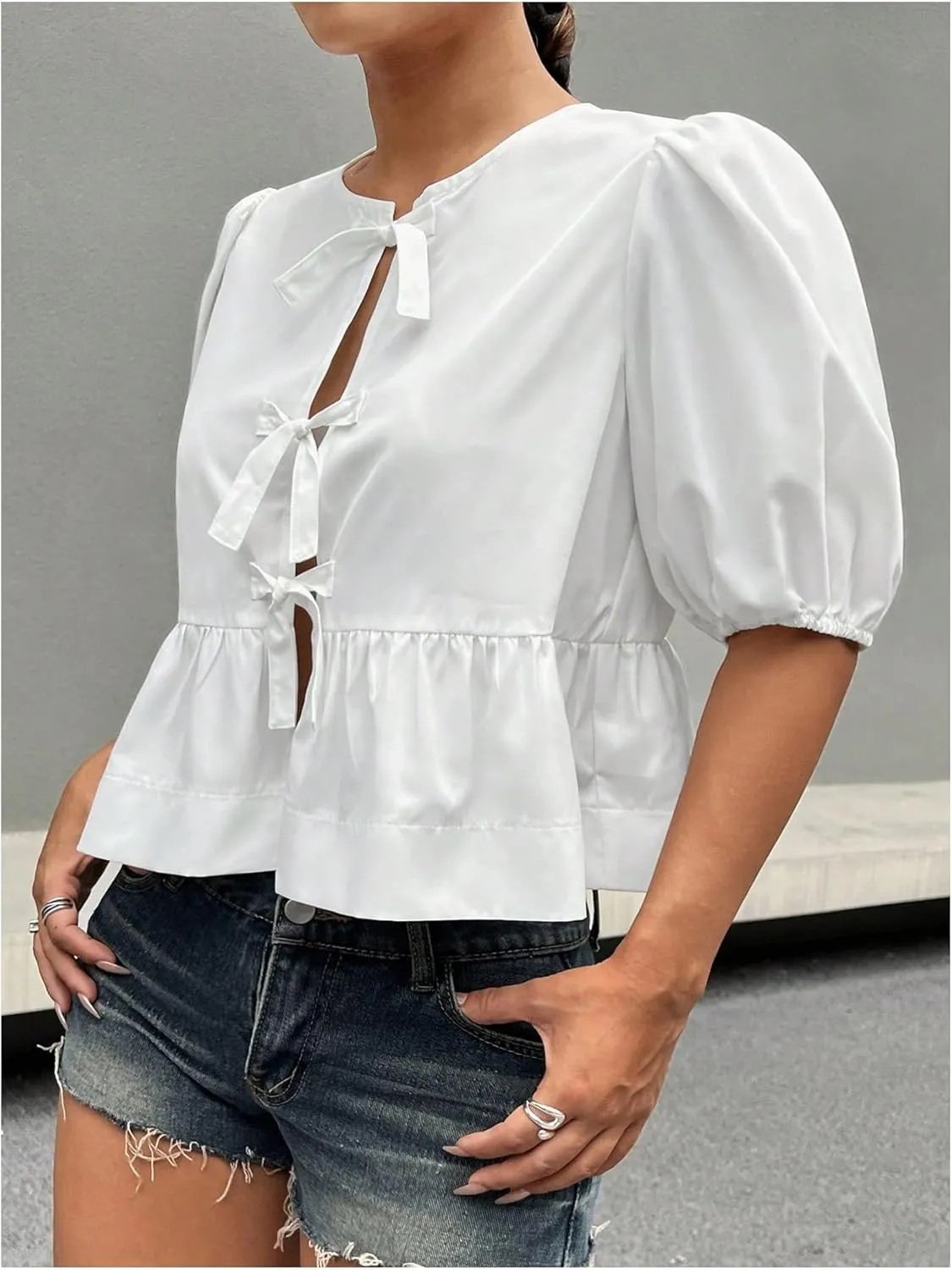 Verdusa Women's Tie Front Round Neck Puff Sleeve Blouse Ruffle Hem Peplum Top